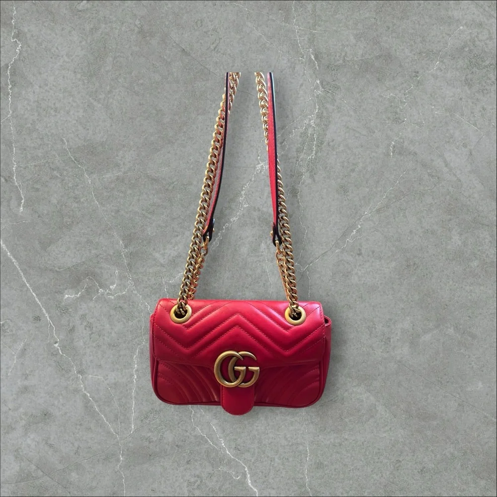 Gucci GG Marmont Bag with Matelasse Leather and Chevron Quilting - Picture 3 of 10